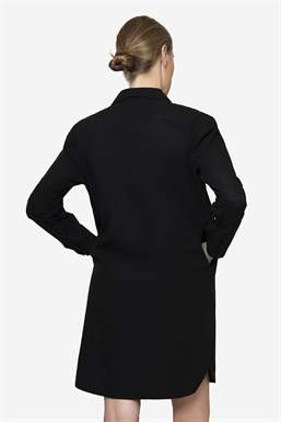 Lockeres Stillkleid aus Bio-Baumwolle in schwarz - von hinter gesehen