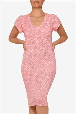 Pinkes Stillkleid mit Schmetterlings-Ärmeln aus Bio-Bambusjersey, vorderansicht